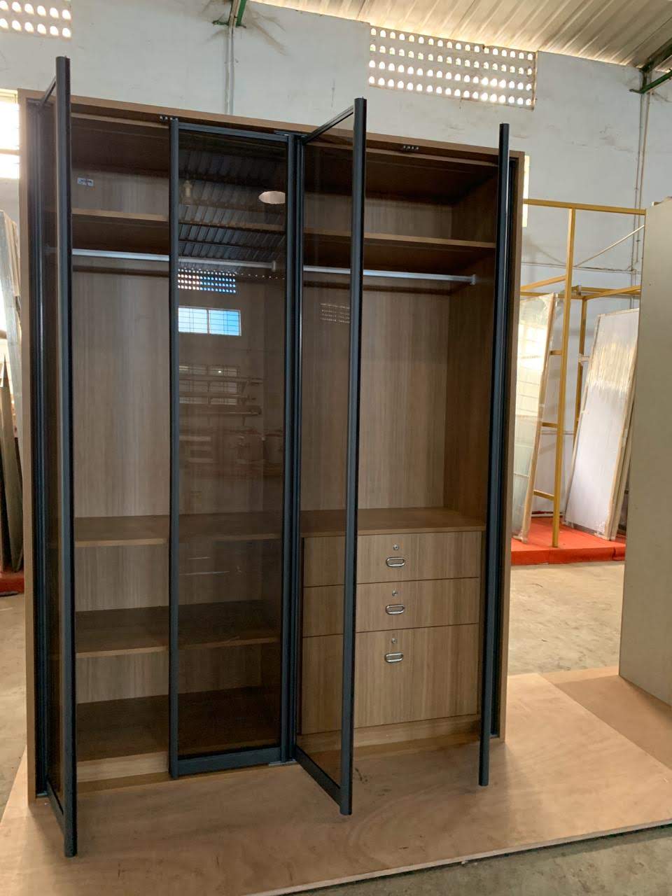 lacquer-glass-wardrobe-biggest-brand-gurgaon-glass-wardrobe-largest-dealers-manufacturers-in-gurgaon-gurugram-india